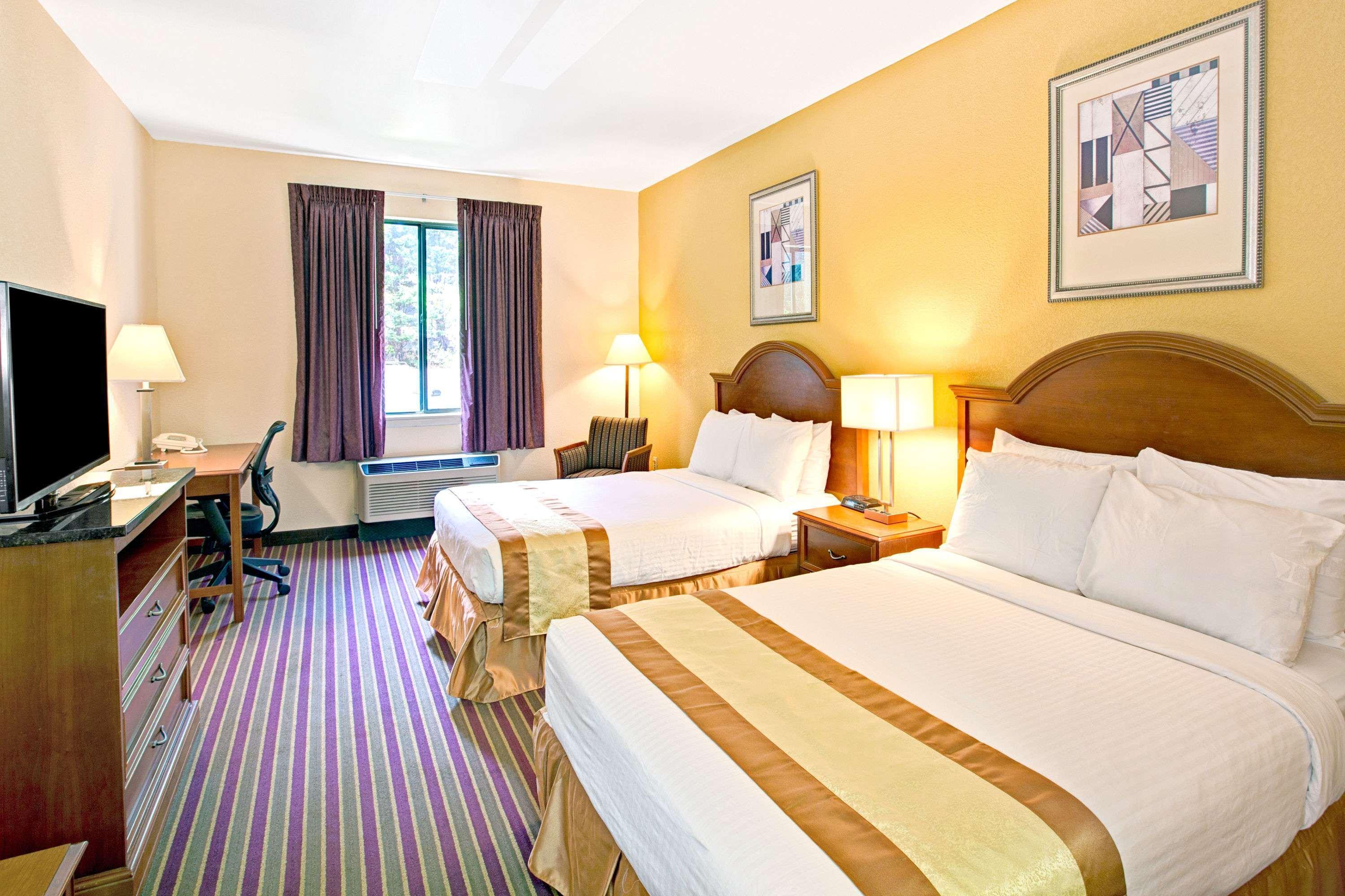 Days Inn & Suites By Wyndham Hickory Zewnętrze zdjęcie